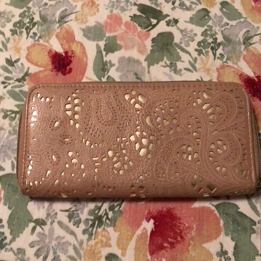Tan wallet